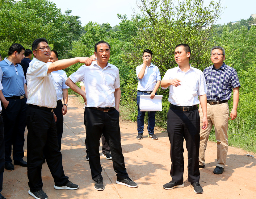 綜合整治環(huán)保項目 全力守護綠水青山 ——市委副書記、市長趙輝視察城市黑臭水體整治及污水垃圾處理設施項目